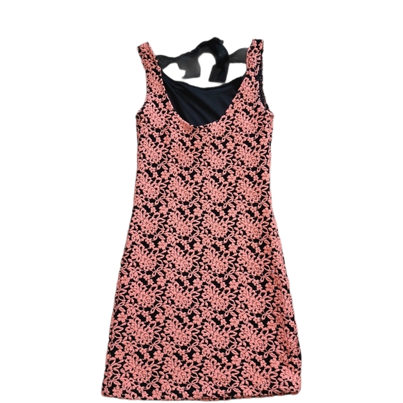 B_ Envied floral lace mini dress Pink a - Picture 2 of 8